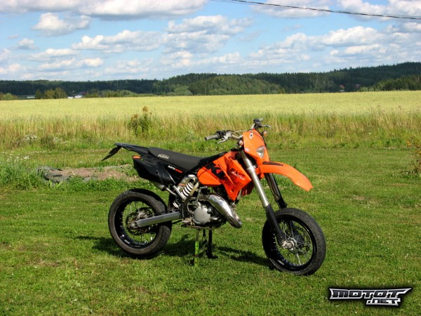 ktm012motot.jpg