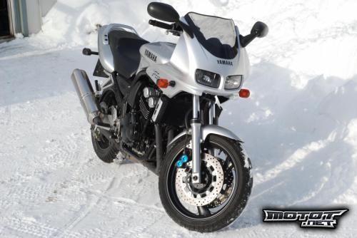 Yamaha FZS-600