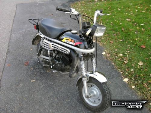 Suzuki PV 50