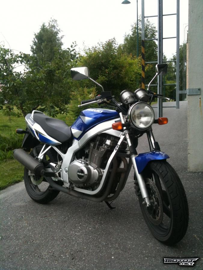 suzuki gs 500 2002